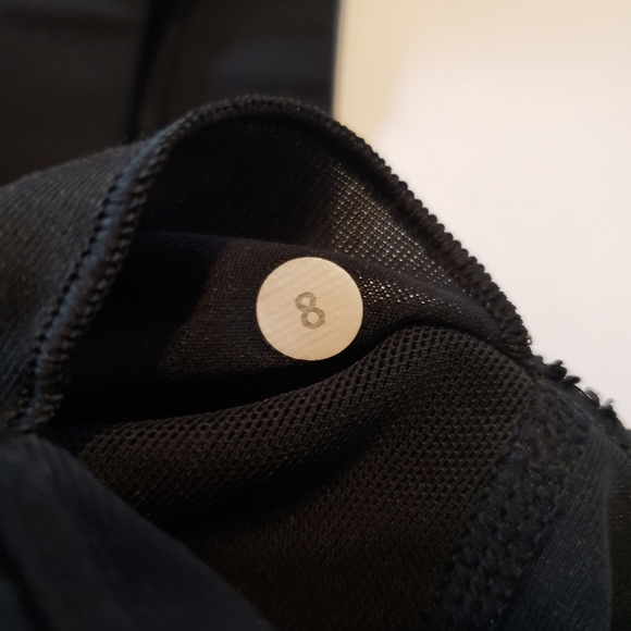 Lululemon Black Sports Bra, Size 8, Mesh Back,Perfect Condition - Picture 5 of 6